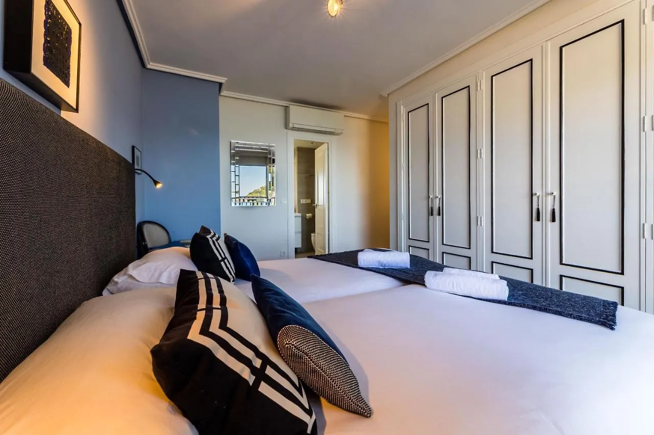 Apartment La Concha Beachview By Sweet Home San Sebastian Spain